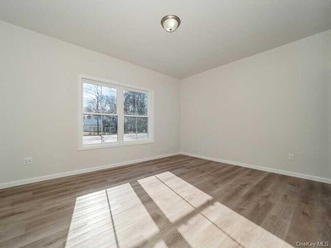 Building Photo - 4 S Hls Wy