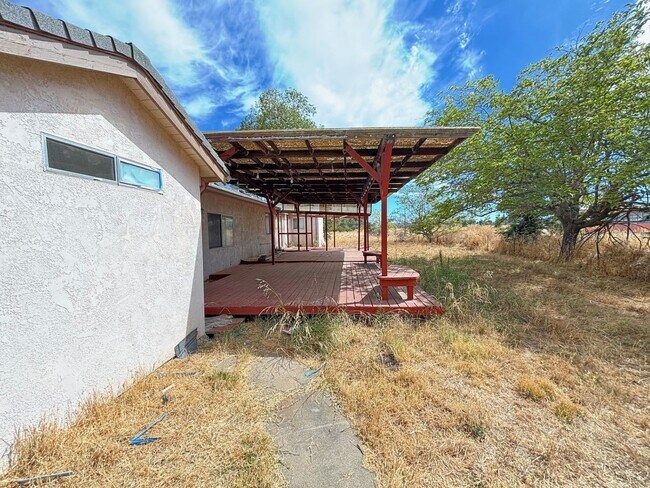 Building Photo - ACREAGE PROPERTY
