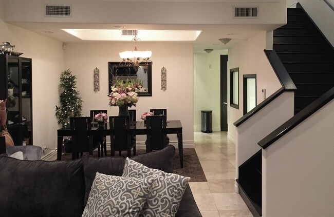 Interior Photo - Tarzana Villas