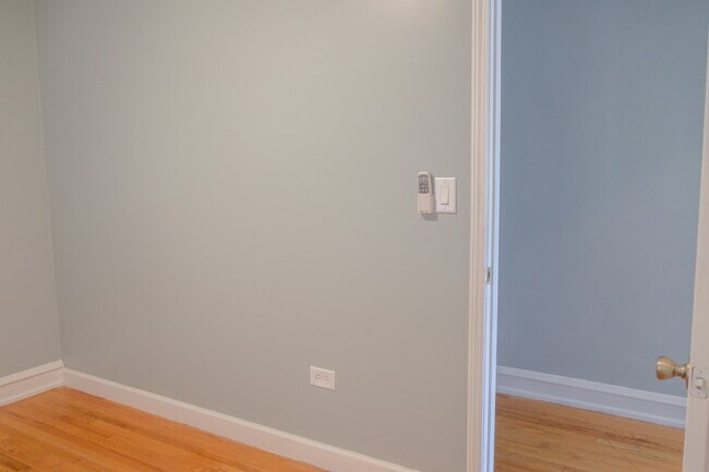 Building Photo - 5445 W 64th St