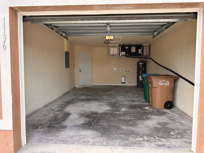 Building Photo - 1134 SE 9th Ct