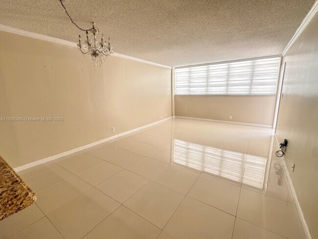 Building Photo - 1801 S Ocean Dr