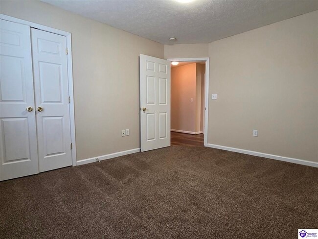 Building Photo - 104 Dante Ct