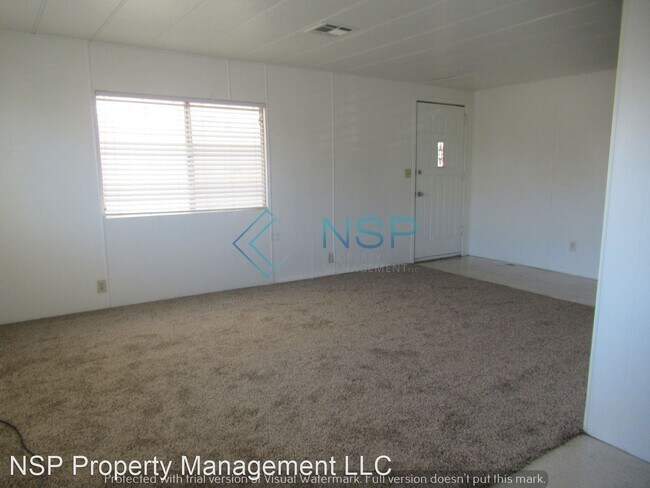 Building Photo - 2 br, 1.5 bath House - 3138 Lake Drive