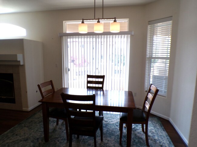 Building Photo - Littleton 3 Bed 2 Bath Condo Retreat!