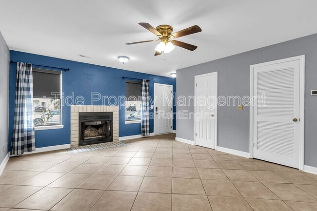 Building Photo - 206 Pine Shadow Dr