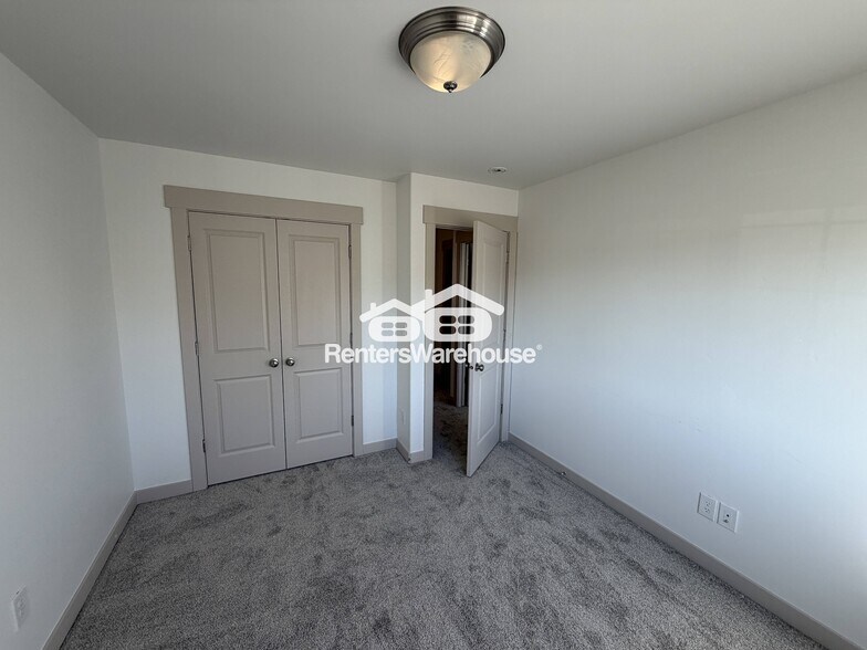 Building Photo - 7559 Levi Ln