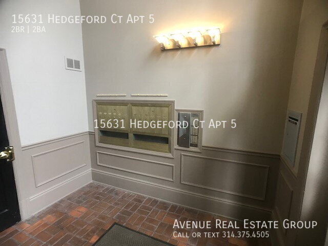 Building Photo - 15631 Hedgeford Ct
