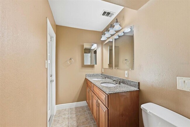 Building Photo - 3707 Pelican Ln