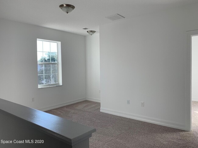 Building Photo - 1470 Isabella Dr
