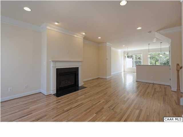 Building Photo - Templehof