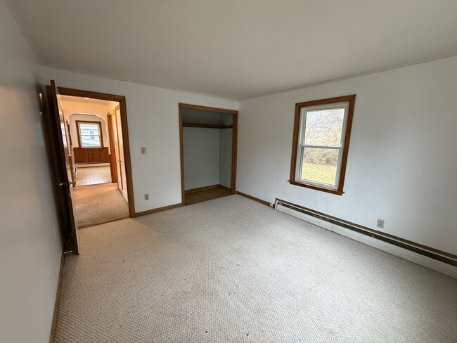 Building Photo - 63 Vera St