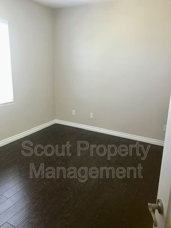 Building Photo - 28770 Oak Park Ln