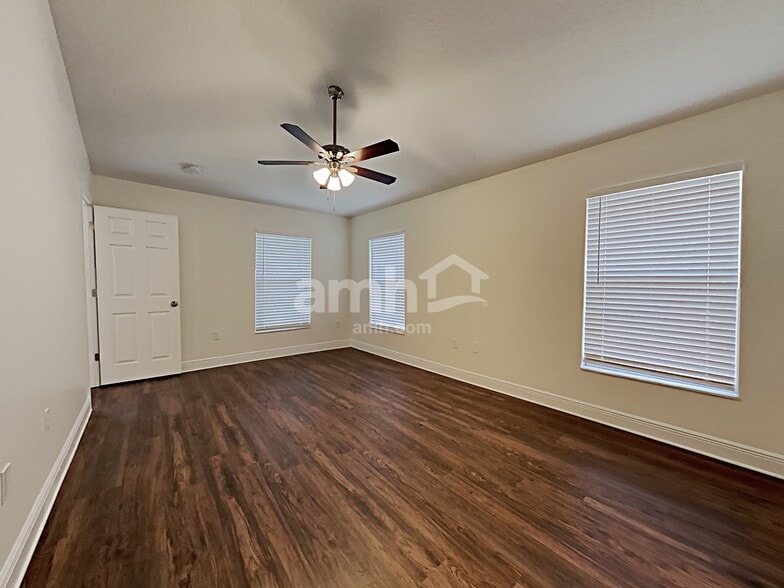 Building Photo - 10714 Brown Trout Cir