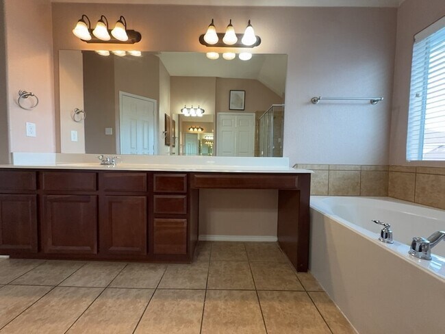 Building Photo - 9709 Gessner Dr