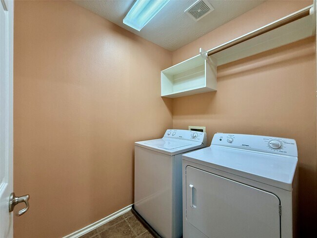 Building Photo - 12414 Jasmine Brook Ln