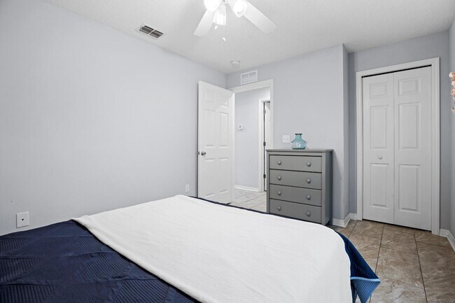 Building Photo - 37770 Kelly B Ct