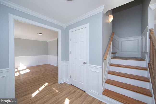Building Photo - 605 Neck Rd