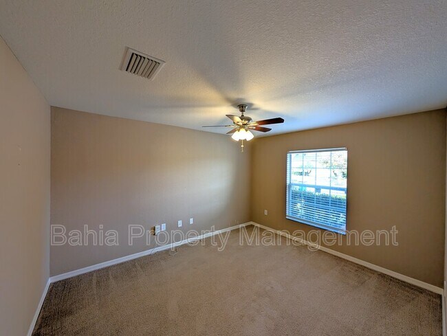 Building Photo - 722 Vineyard Reserve Ct