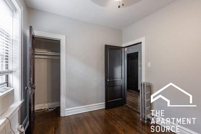 Building Photo - 3823 N Drake Ave