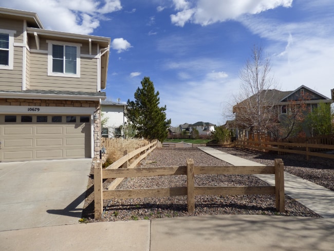 Building Photo - "Charming 3-Bed, 3-Bath Gem with 2604 Sq Ft of Comfort in Highlands Ranch!"