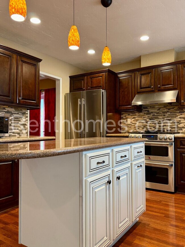 Building Photo - 11339 Red Cedar Ln