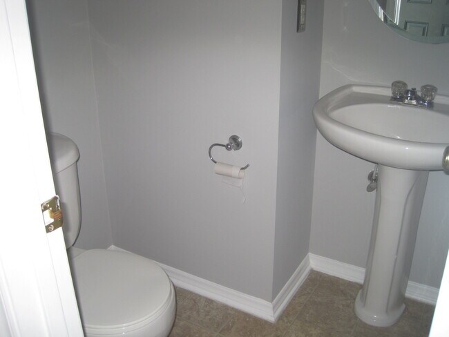 Building Photo - 4405 Jordan Oaks Way