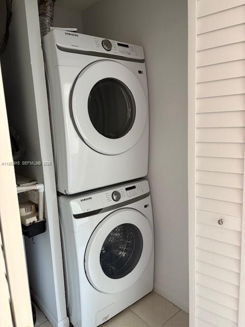 Building Photo - 2700 S Oakland Forest Dr