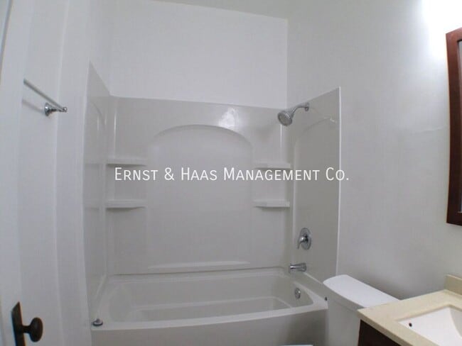 Building Photo - 969 2nd St