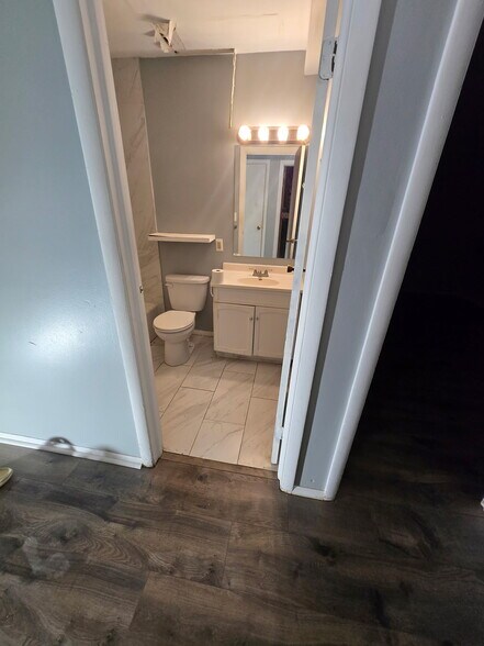 Building Photo - 1332 S 14th St