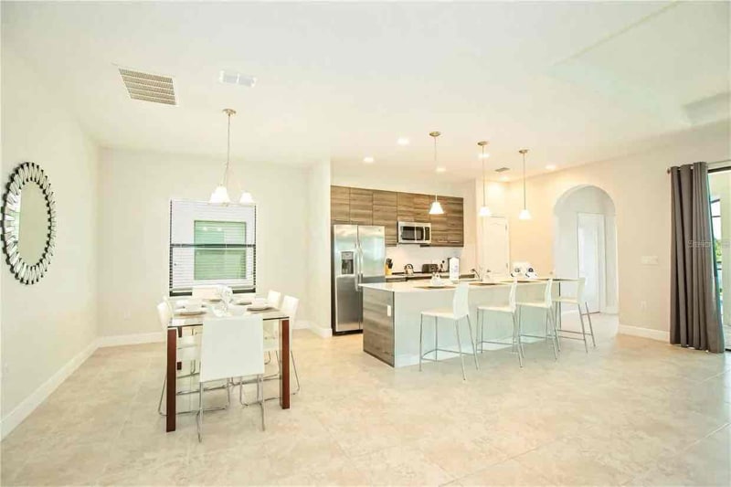 Building Photo - 181 Mitchell's Manor