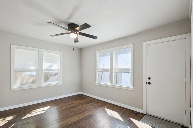 Building Photo - $500 Off The First Months Rent!! Location, Light & Lifestyle! 3-Bedroom Tulsa Beauty Near TU!