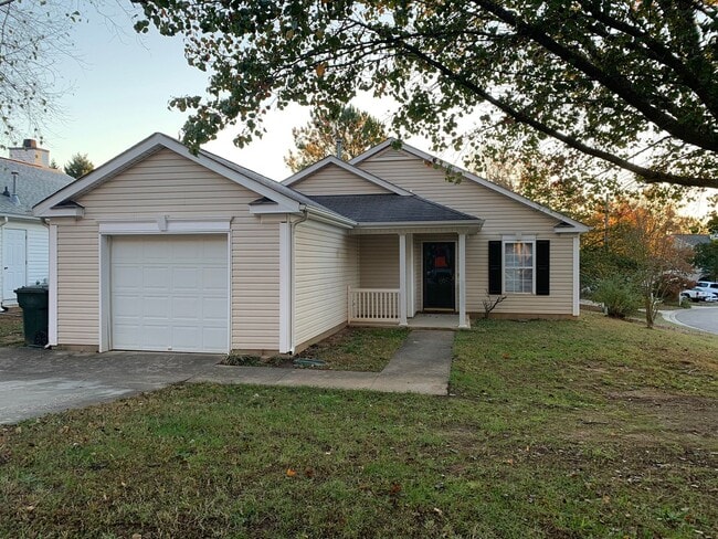 Building Photo - All new laminate flooring~3 bedroom 2 baths ~ small pet with fee ~Home Owner's Assocaite rules & ...