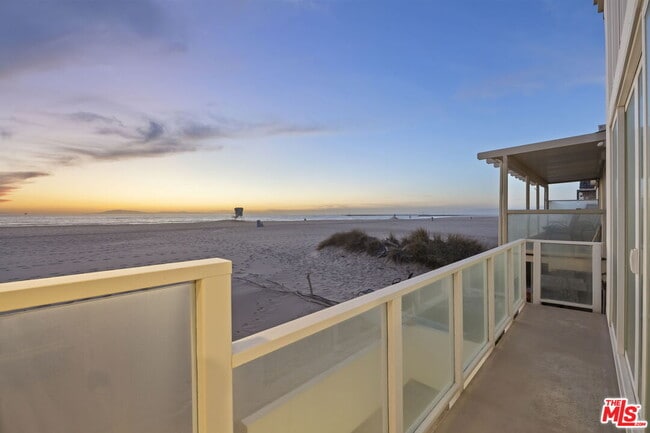 Building Photo - 1005 Ocean Dr