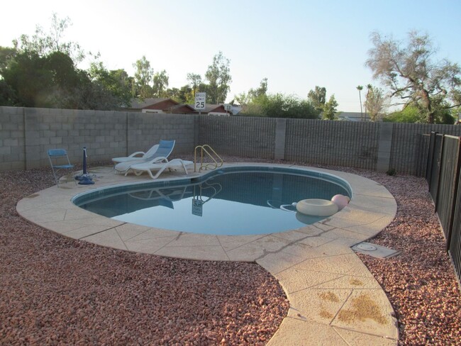 Building Photo - ASU - 5BR/2BA HOUSE W/POOL - BEAUTIFUL HOM...