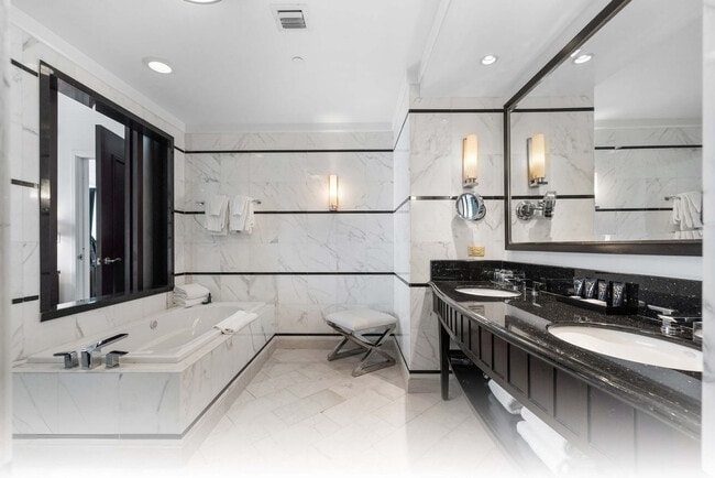 Building Photo - 4391 Collins Ave