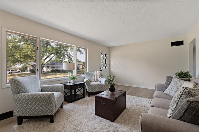 Building Photo - 3 Bedroom Rental in Milan