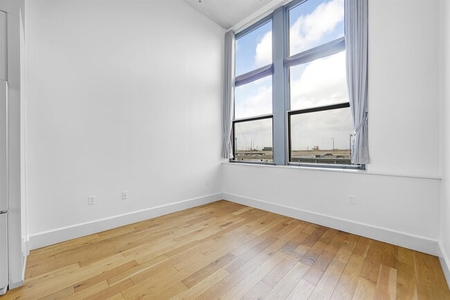 Building Photo - 50 Dey St