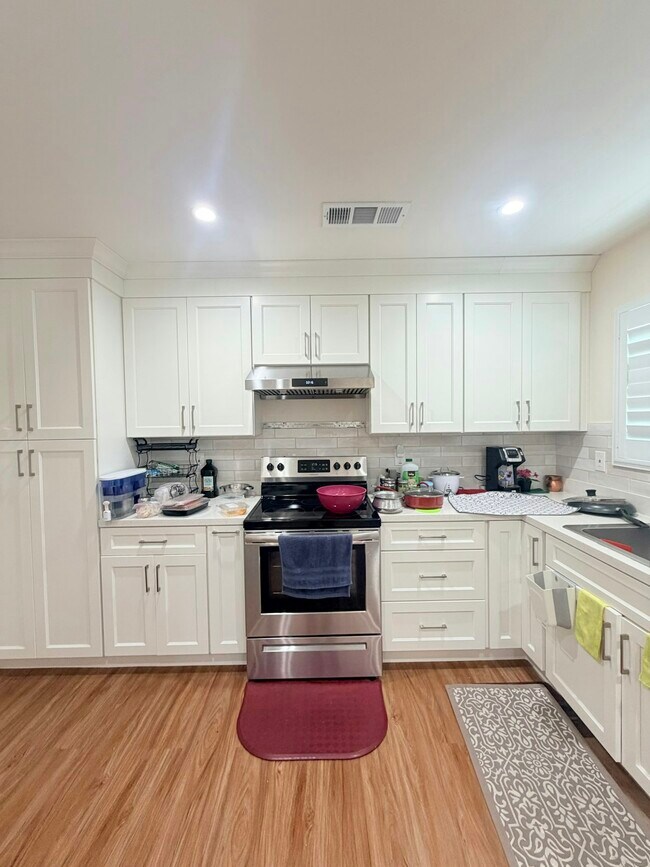 Building Photo - 7622 Oxbow Ln