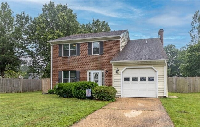 Primary Photo - On a cul-de-sac in this desired neighborho...