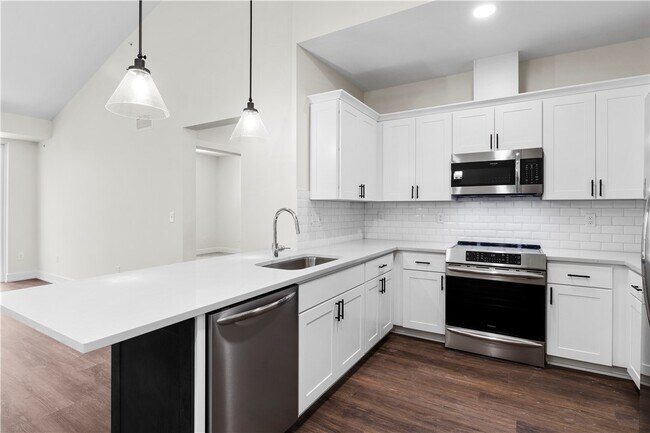 Building Photo - 200 Dunnwood Grn Ln