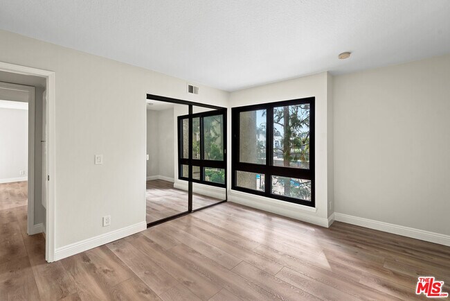 Building Photo - 8512 Tuscany Ave