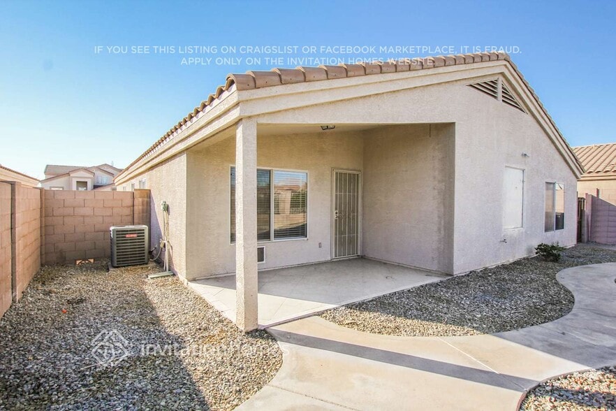 Building Photo - 17749 N 113th Ave