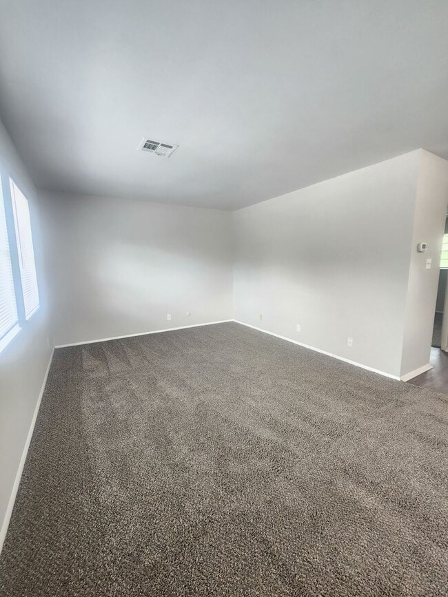 Building Photo - Cozy 1-Bedroom Bungalow – Easy Single-Level Living