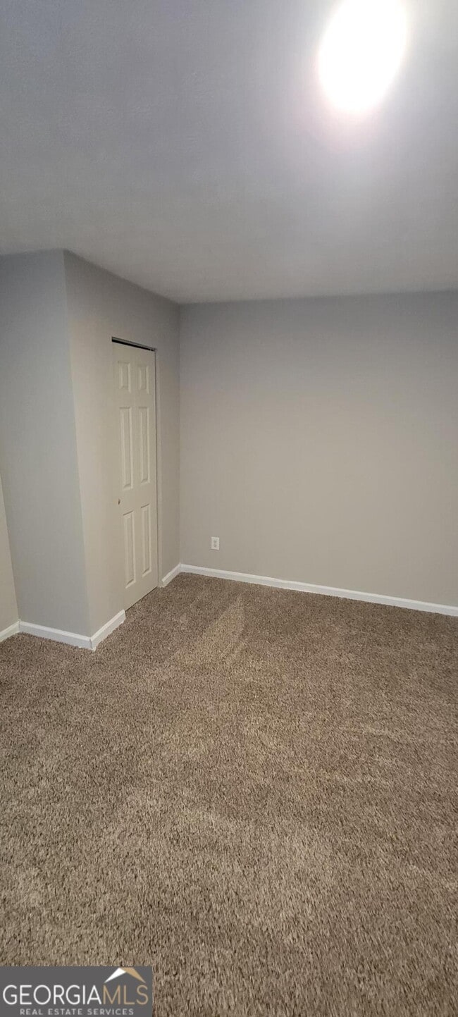 Building Photo - 6390 Alford Cir