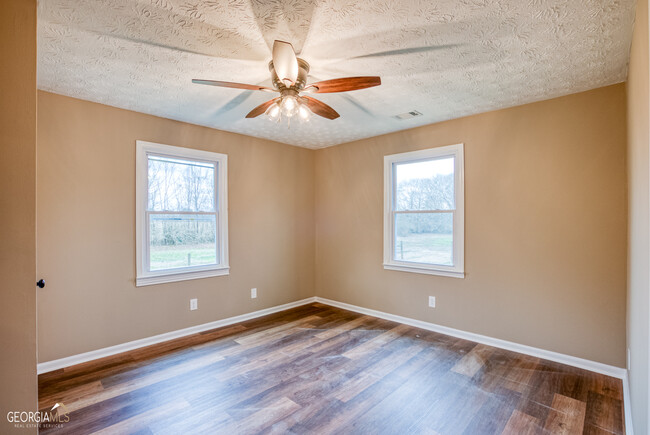 Building Photo - 1740 Bold Springs Rd