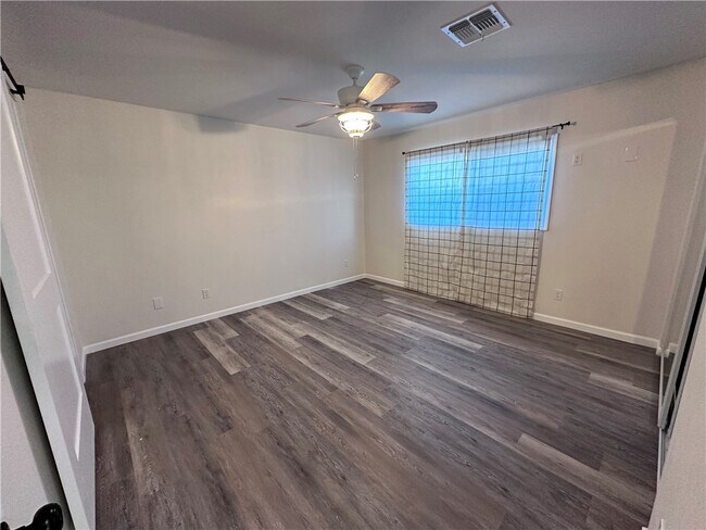Building Photo - 2020 Whitewater Dr