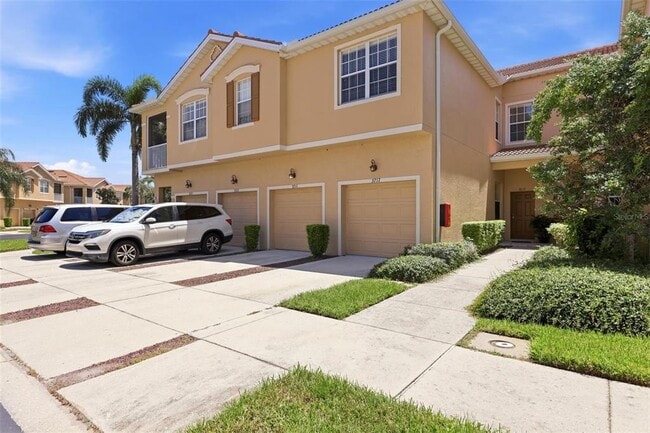 Building Photo - 3717 Parkridge Cir