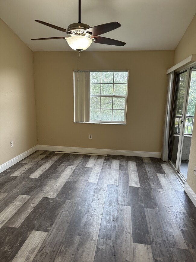Building Photo - 2831 N Oakland Forest Dr