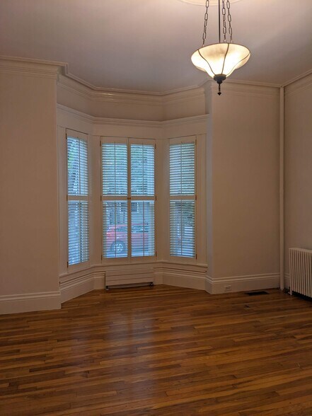 Building Photo - 29 Ellsworth Ave